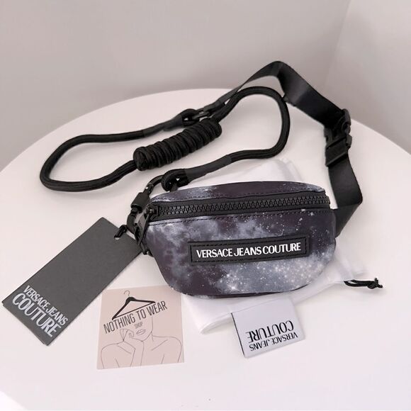 ⭕️ VERSACE JEANS Men’s Pouch Bag Space Black Color Designer Logo - Picture 1 of 5